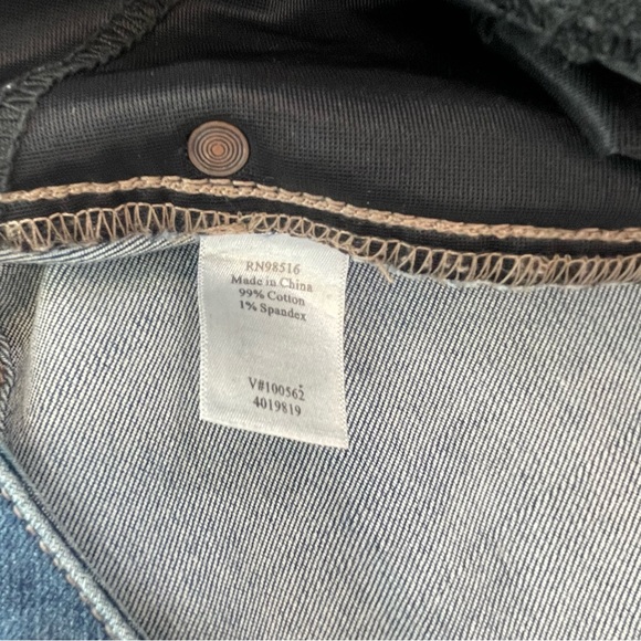 Coldwater Creek Classic Fit Bootcut Leg Denim Blue Jeans -Size 16 - Like New - Picture 13 of 13